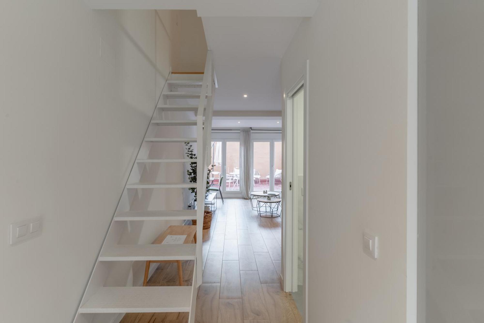 Large With Terrace- 2bd 1,5bth- Plaza Castilla Appartement